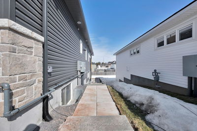 88 Whitcomb Cres, Smiths Falls - Smiths Falls image-0-2