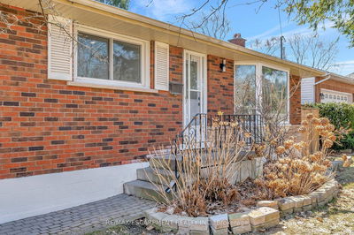 216 Sioux Rd, Hamilton - Ancaster image-0-3