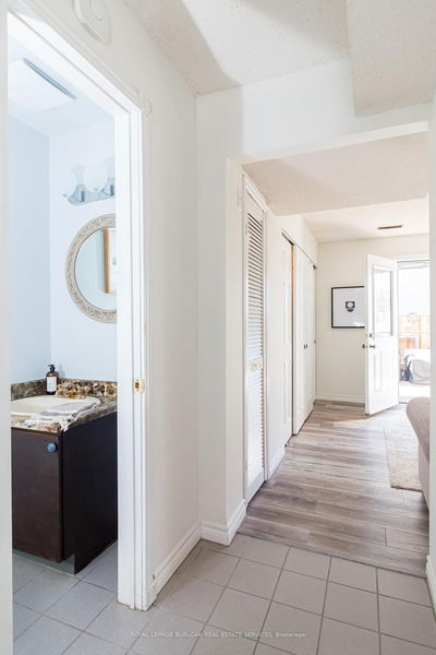 Unit 22 — 1155 Paramount Dr, Hamilton - Stoney Creek Mountain image-0-3