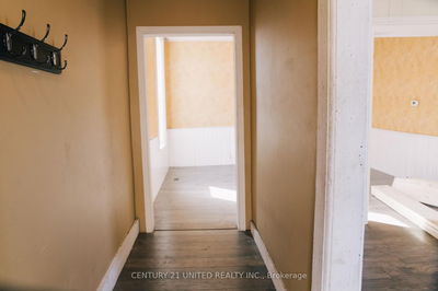 299 Sherbrooke St, Peterborough Central - 3 North image-0-1