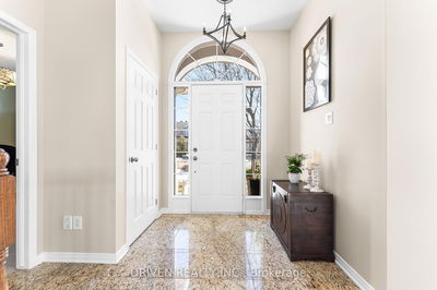 6928 Mary Anne Dr, Ottawa - Greely image-0-2