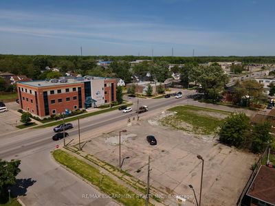 811 East Main St, Welland - Welland Downtown image-0-1