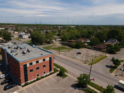 811 East Main St, Welland - Welland Downtown image-0-3