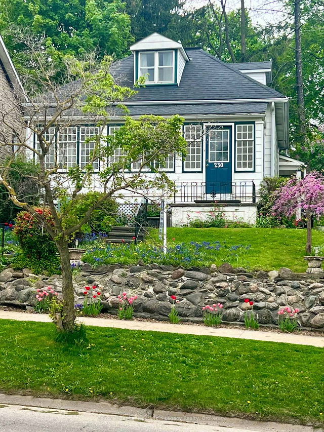 230 Queen Street E