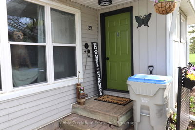 32 St Charles Pl, Huron East - Vanastra image-0-1