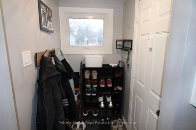 32 St Charles Pl, Huron East - Vanastra image-0-2