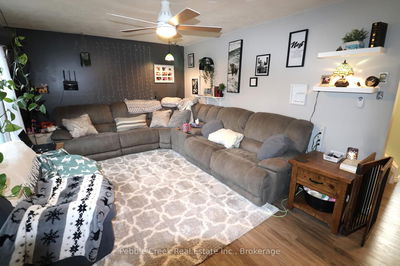 32 St Charles Pl, Huron East - Vanastra image-0-4