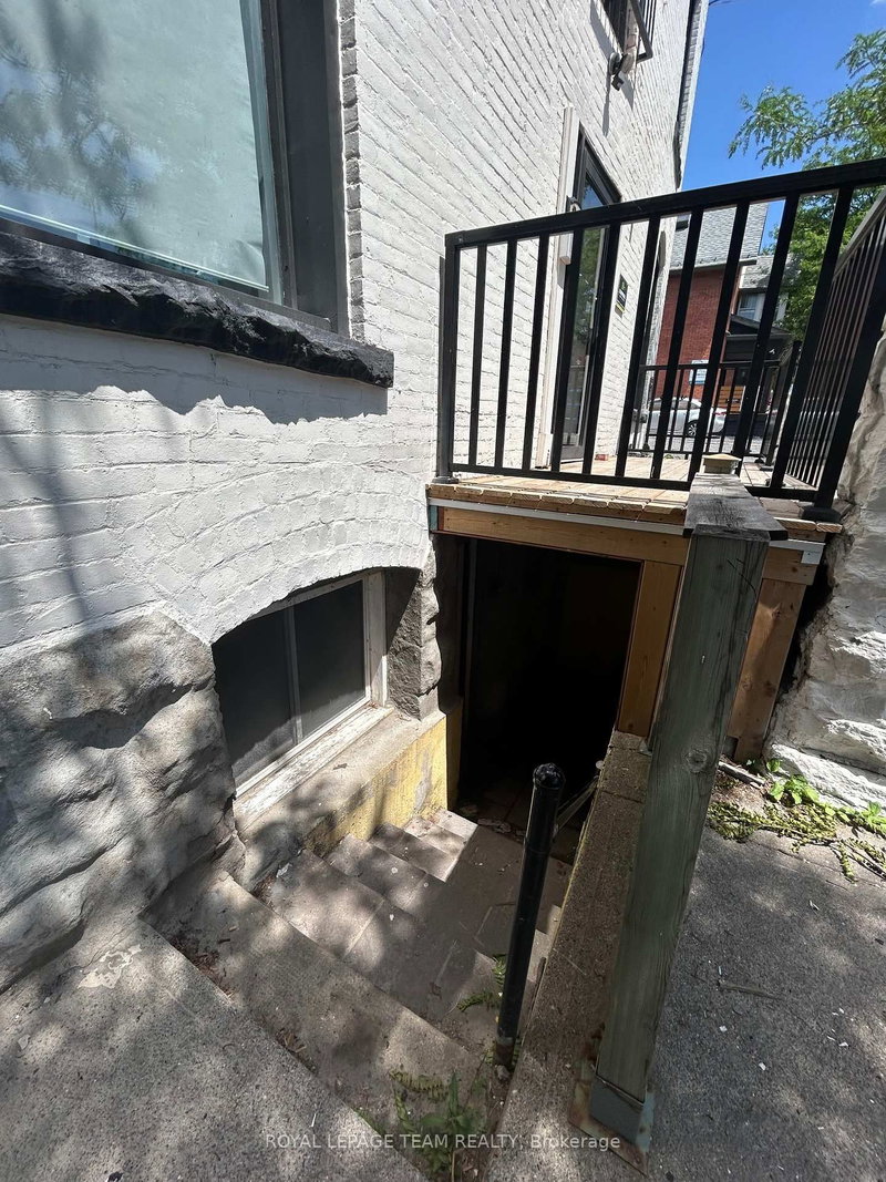 7 - 883 Somerset St W, Ottawa, K1R 6R6 | Image 2