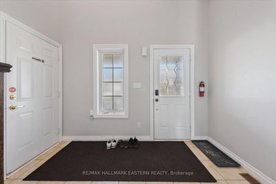 257 Tobin Crt, Peterborough North - 1 North image-0-2