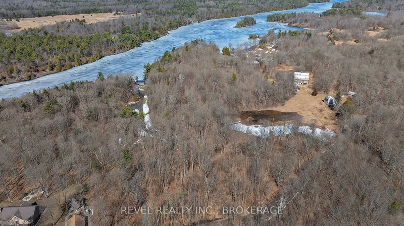 00 LaRose Bay Rd, Leeds and the Thousand Islands - Rear of Leeds - Lansdowne Twp image-0-0