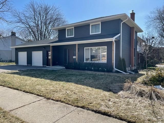 Detached House sold at 3 Inwood Crescent, Kitchener, N2M 2L9 - MLS: X12040443