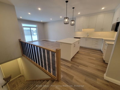 119 ROWE Avenue • South Huron, ON photo 3