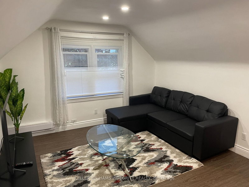 276 Mcarthur Ave, Ottawa, K1L 6P4 | Image 2