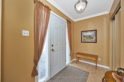 77 Richard Street — photo 3