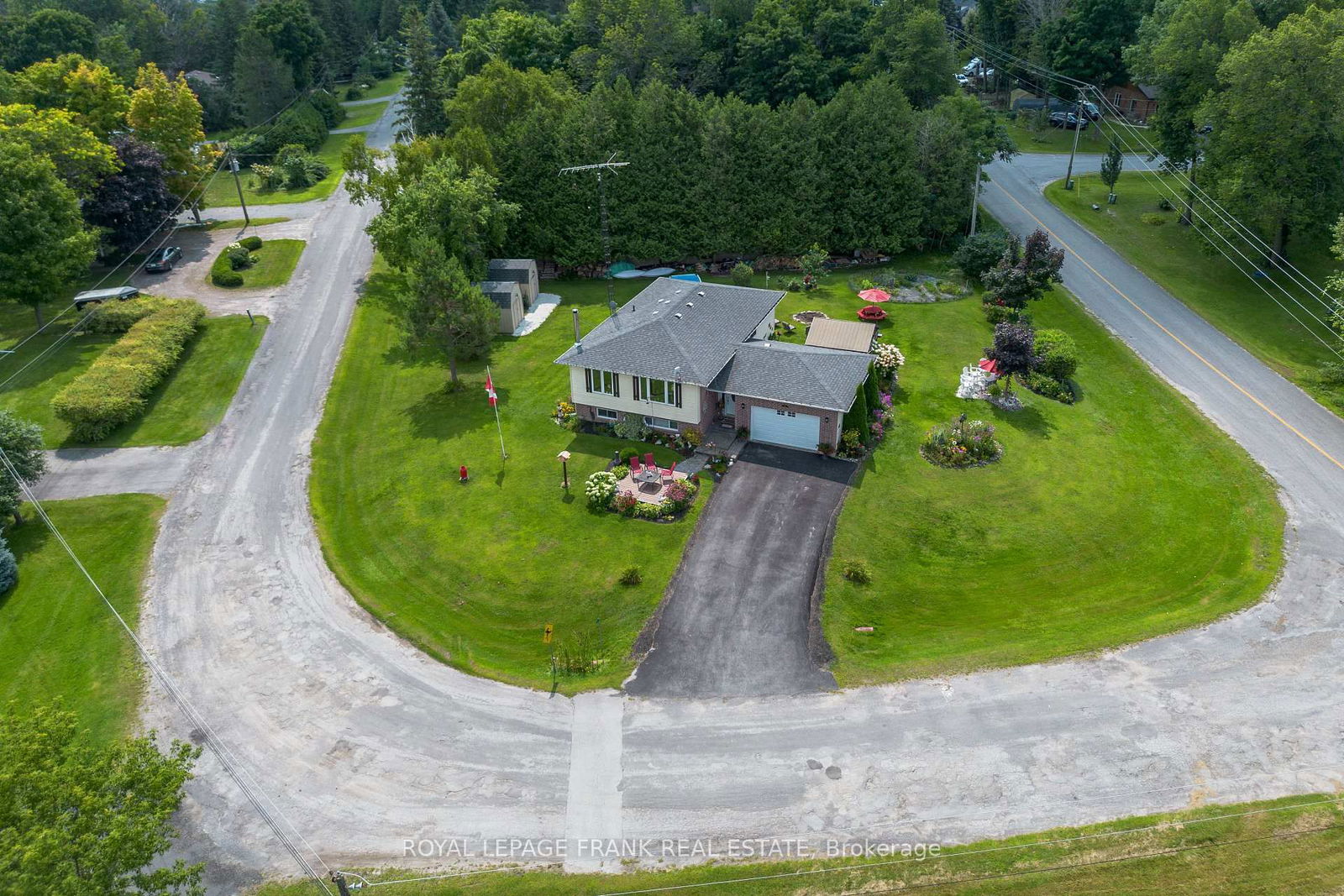 Detached House for sale at 4 Shelley Drive, Kawartha Lakes, Little Britain, K0M 2C0 - MLS: X12042119