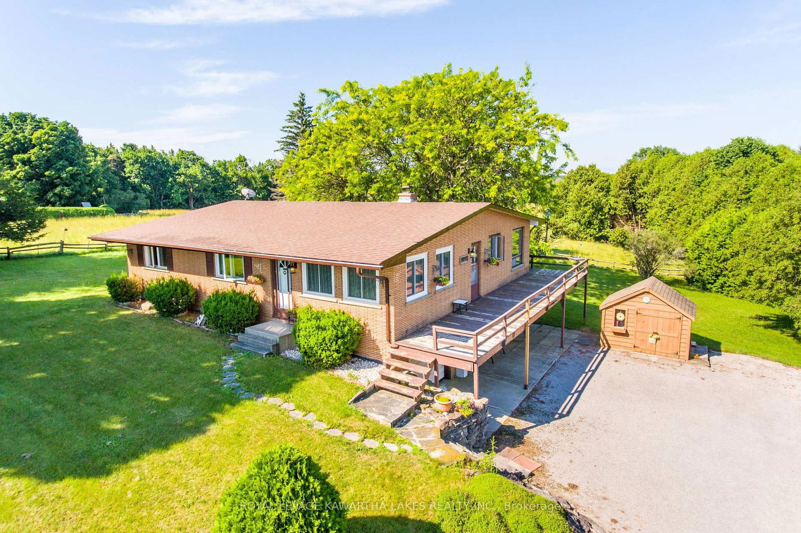 Detached House for sale at 1357 Killarney Bay Road, Kawartha Lakes, Rural Fenelon, K0M 1G0 - MLS: X12042434