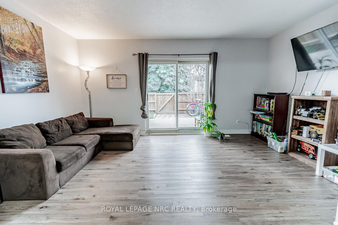 Townhouse for sale at 64-151 Linwell Road, St. Catharines, Lakeport, L2N 6P3 - MLS: X12042652