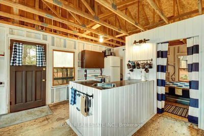 1120 Richmond Lane, Parham - Frontenac Centre image-0-2