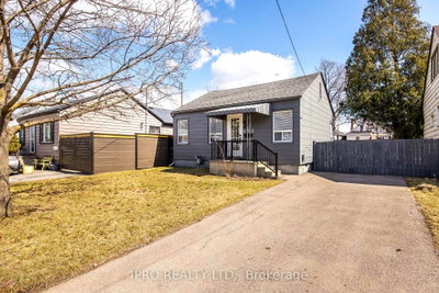 Detached House sold at 352 Weir Street, Hamilton, Ontario, L8H 5G7 - Homeside - MLS: X12042804