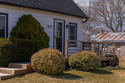 18617 Loyalist Pkwy, Prince Edward County - Hillier Ward image-0-1