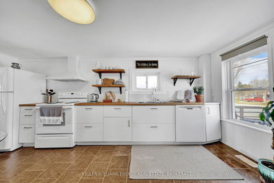 18617 Loyalist Pkwy, Prince Edward County - Hillier Ward image-0-3