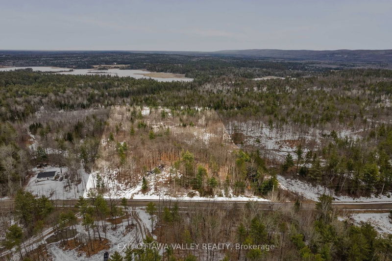 1042 McGrath Rd, Eganville - Eganville/Bonnechere Twp image-0-0