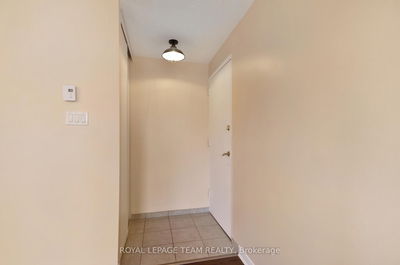 Unit 301 — 323 Main St, Merrickville-Wolford - Merrickville image-0-3