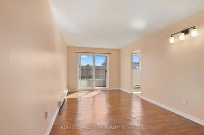 Unit 301 — 323 Main St, Merrickville-Wolford - Merrickville image-0-4