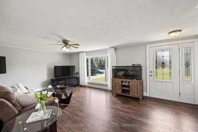 2034 Rutledge Rd, Sydenham - Frontenac South image-0-4