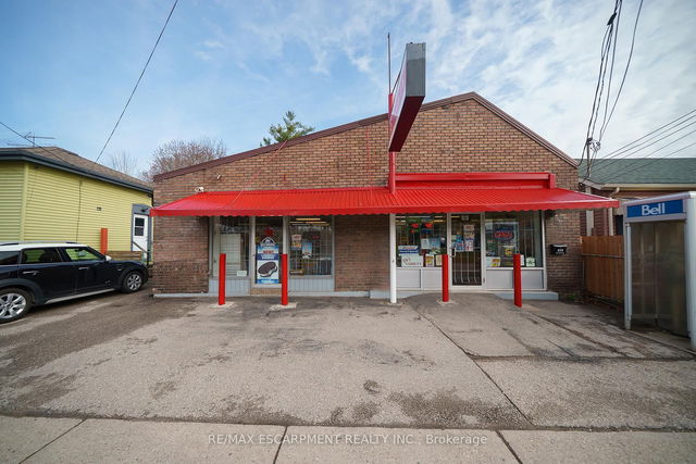 215 Grand River Avenue