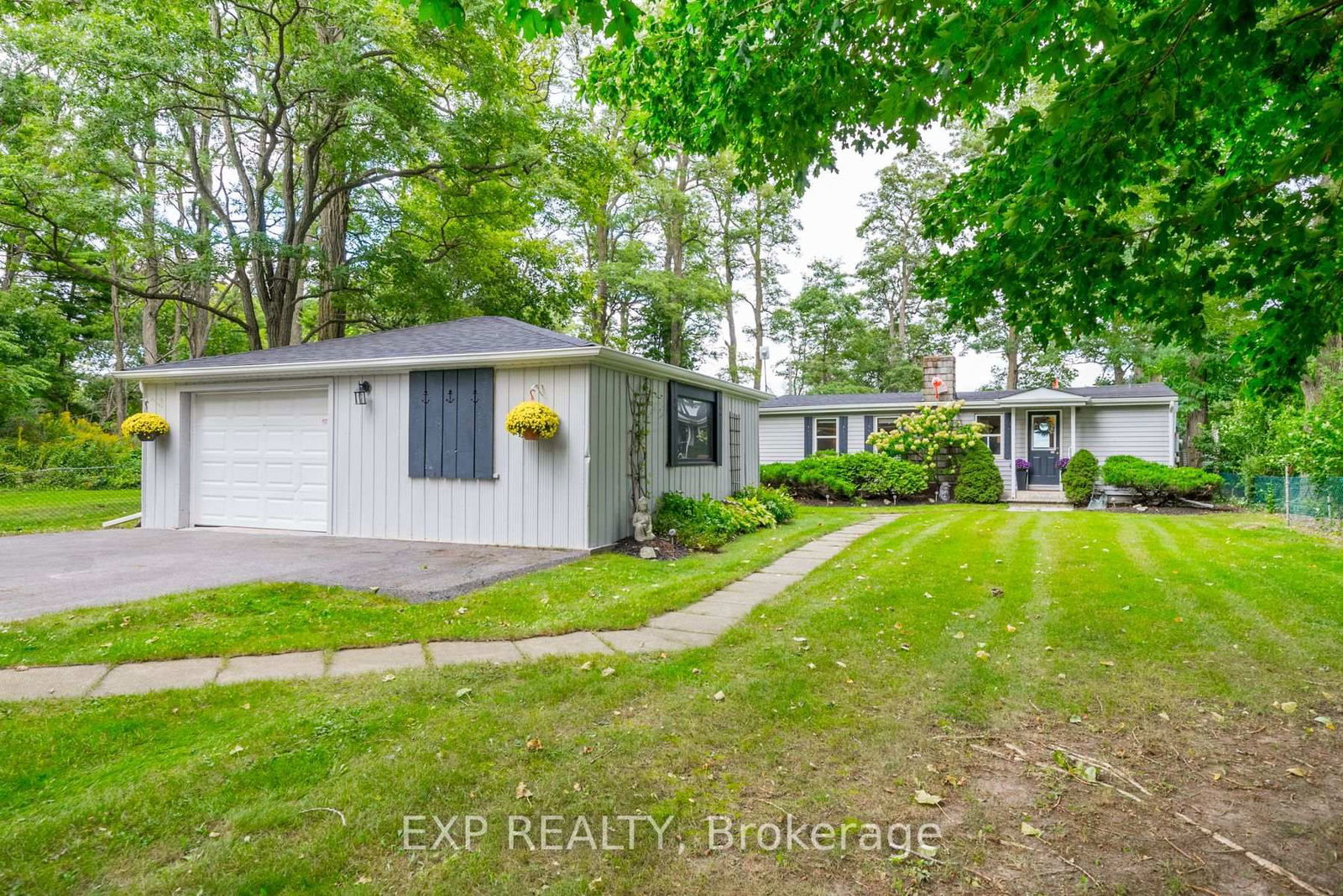 Detached House for sale at 113 Victoria Beach Road, Cramahe, Rural Cramahe, K0K 1S0 - MLS: X12043995