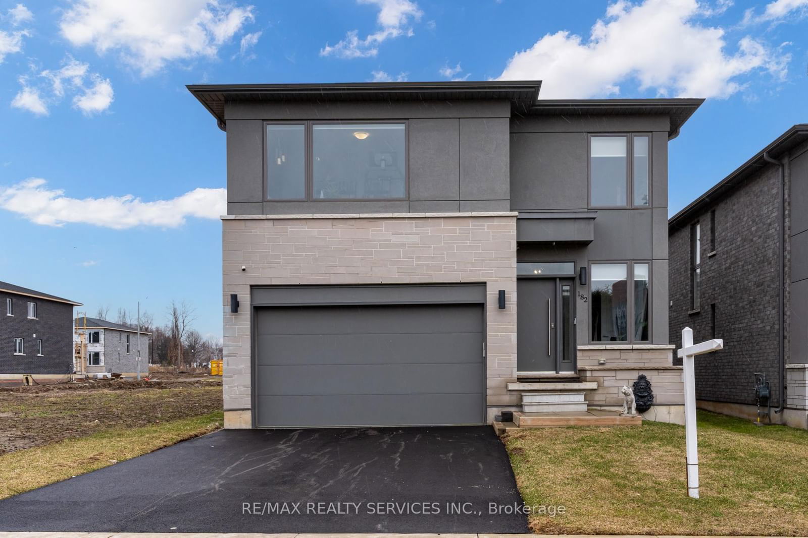 Detached House for sale at 182 Klein Circle, Hamilton, Meadowlands, L9K 0K3 - MLS: X12044123
