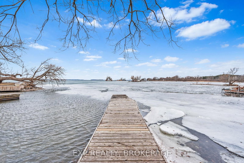 15 STURTIVANS Lane, Front of Leeds & Seeleys Bay, K0E 1L0 | Image 2