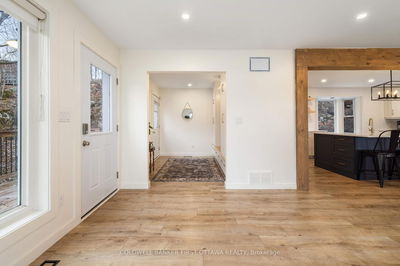 4004 HIAWATHA Lane, Battersea - Frontenac South image-0-3