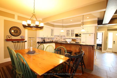 Unit V 14 W 3 — 1020 BIRCH GLEN Rd, Lake of Bays - Mclean image-0-2