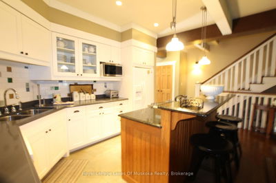 Unit V 14 W 3 — 1020 BIRCH GLEN Rd, Lake of Bays - Mclean image-0-3