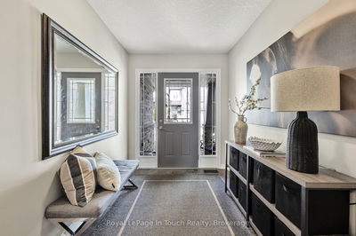 26 Oakes Cres, Guelph - Grange Road image-0-3