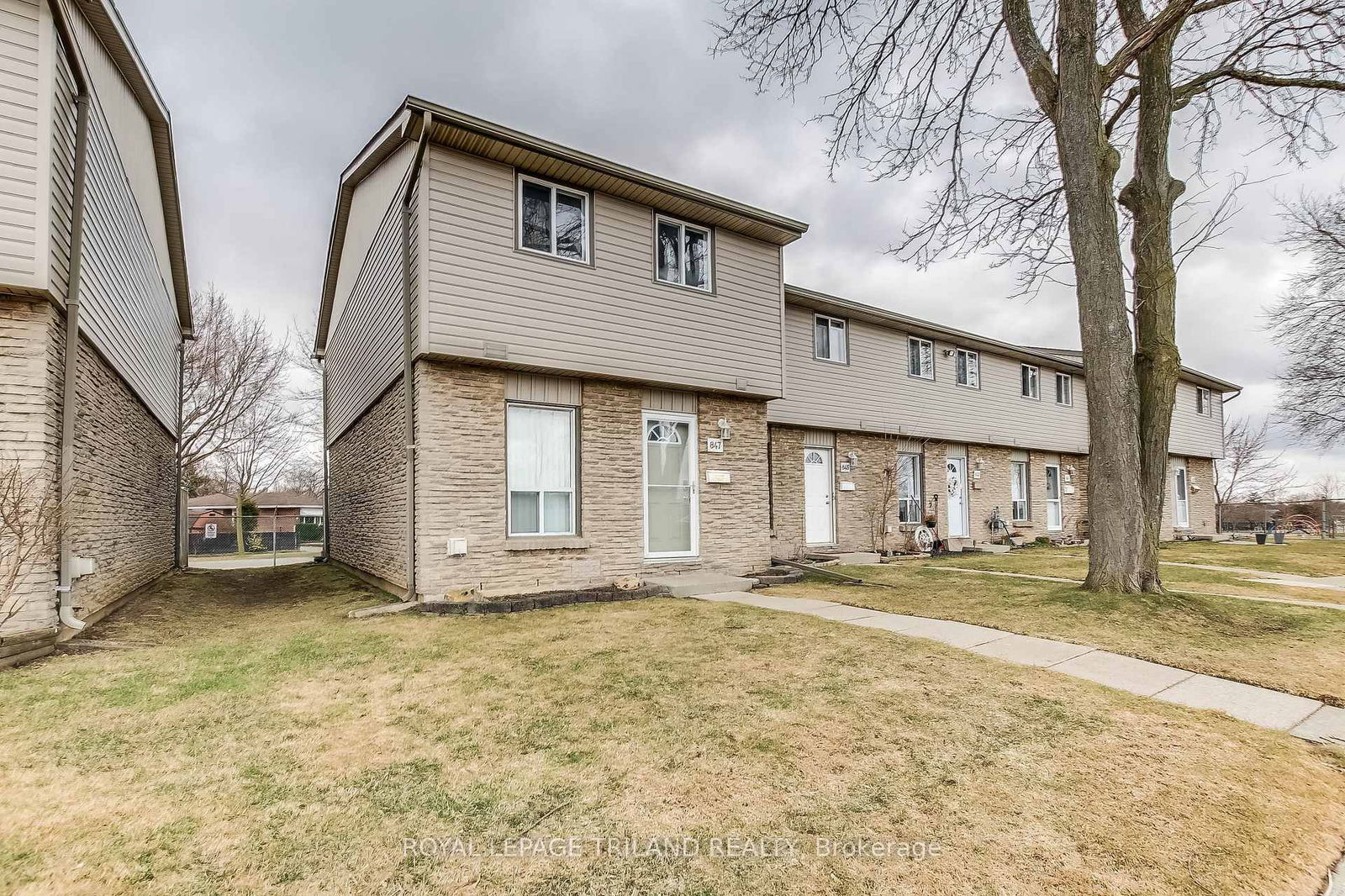 Townhouse sold at 29-847 Southdale Road, London South, South Y, N6E 1V7 - MLS: X12046386