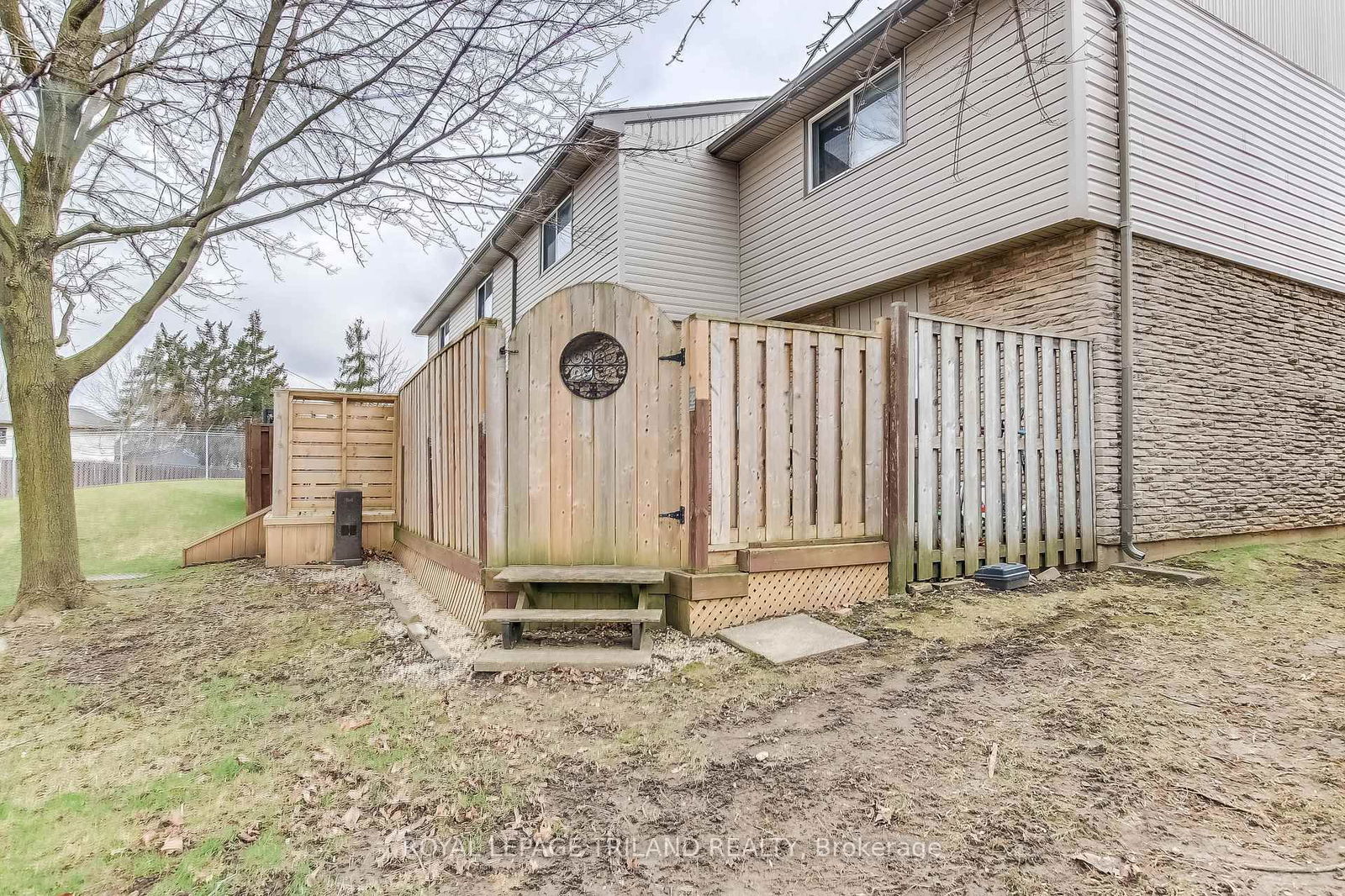 Townhouse sold at 29-847 Southdale Road, London South, South Y, N6E 1V7 - MLS: X12046386