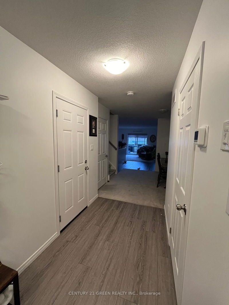 18 West Mill St, North Dumfries -  image-0-0