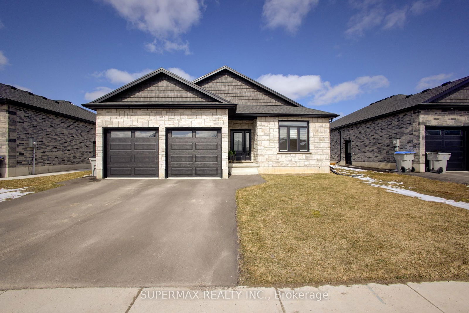 Detached House for sale at 1025 Evans Street, North Perth, Elma, N4W 0J9 - MLS: X12046711