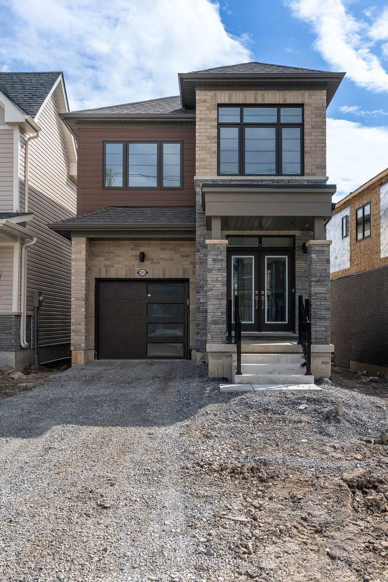 home for lease on 255 Velvet Way N