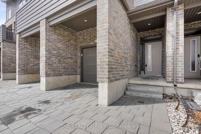 2136 Meadowgate Blvd, London South - South U image-0-2