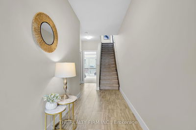 2136 Meadowgate Blvd, London South - South U image-0-4