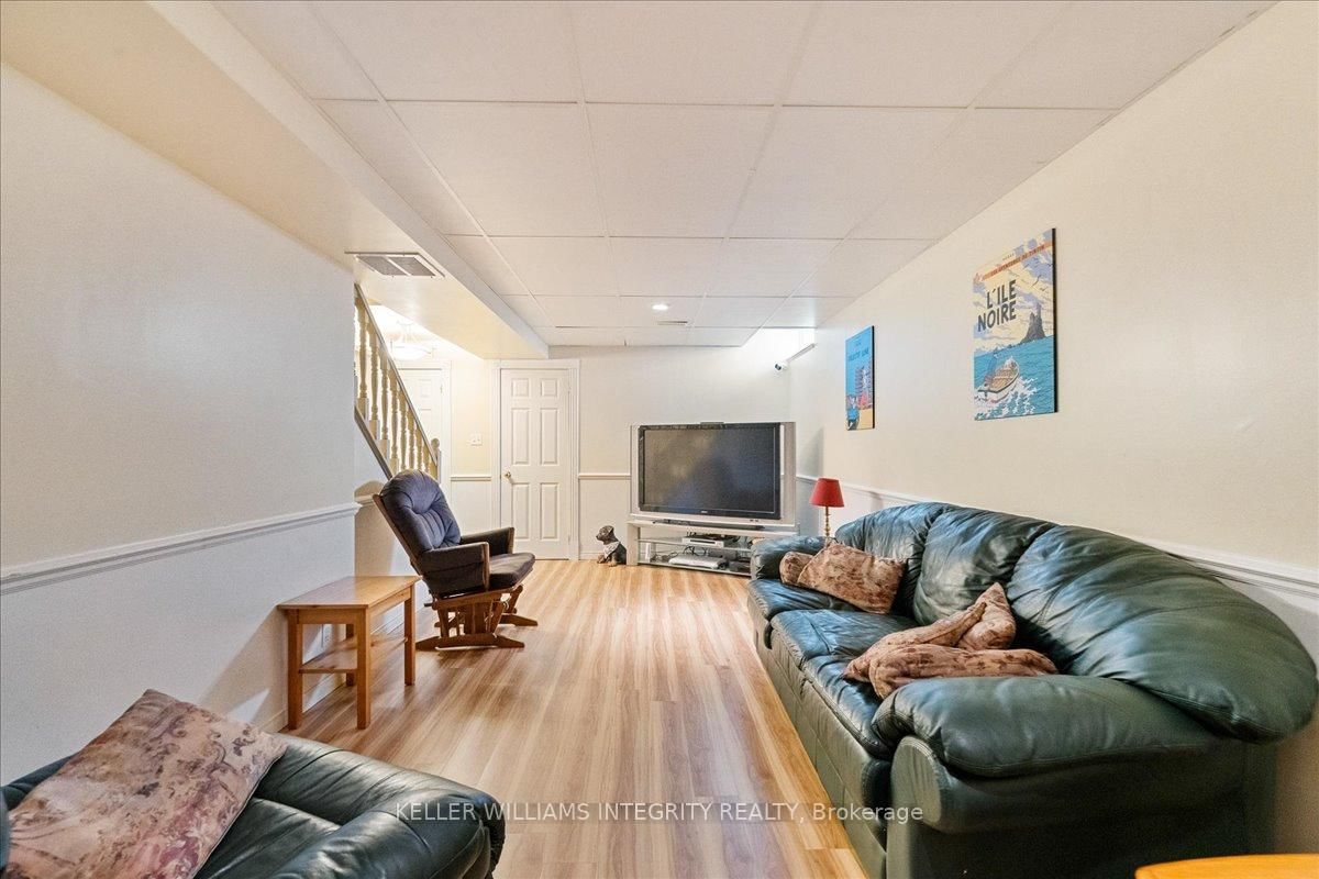 Listing Image 38