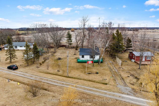 32 Erie Heights Line