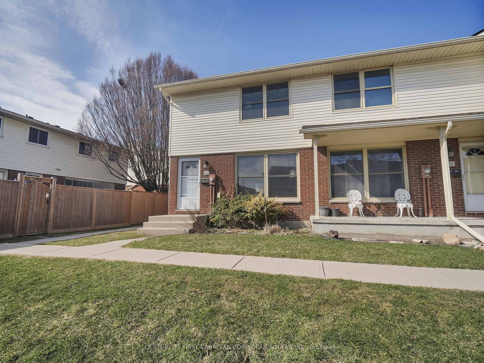 Listing photo 2