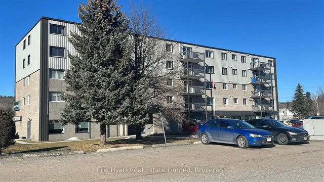 205 - 955 Stockdale Road