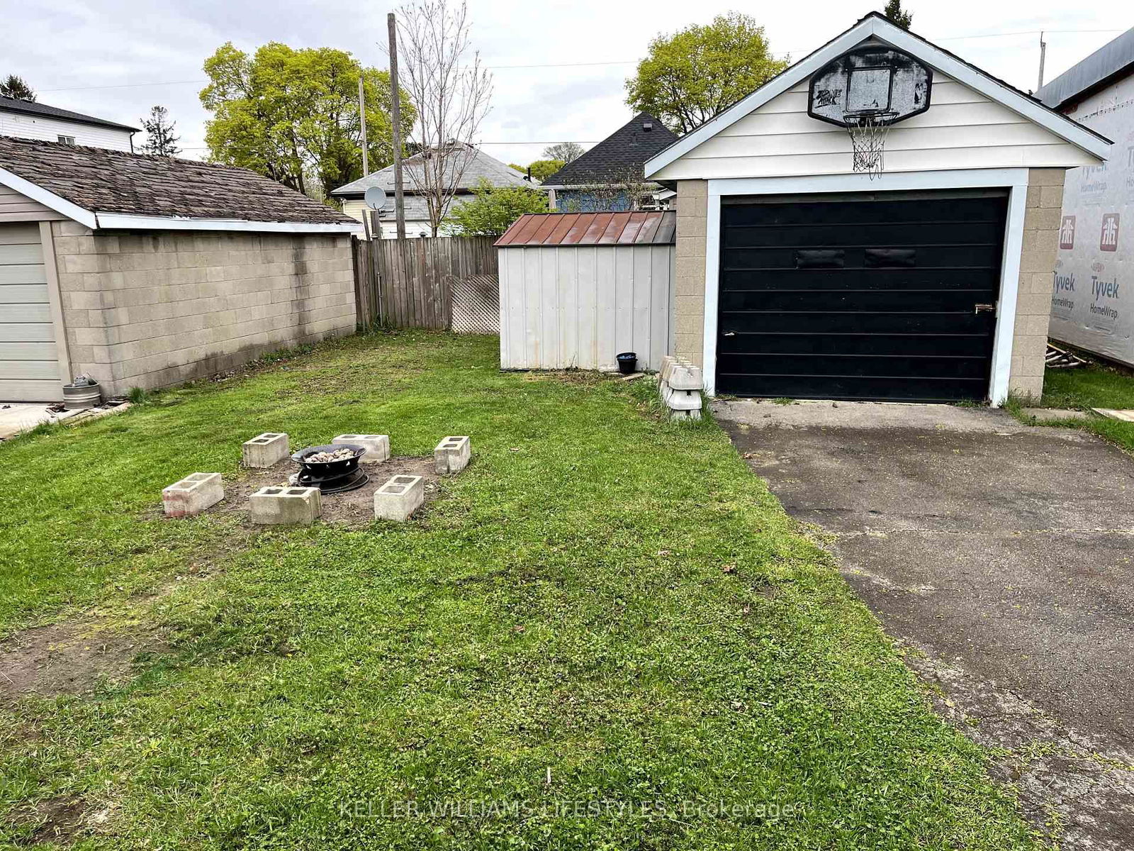 Detached House for sale at 240 East Street, London, East M, N5Z 2S2 - MLS: X12048847