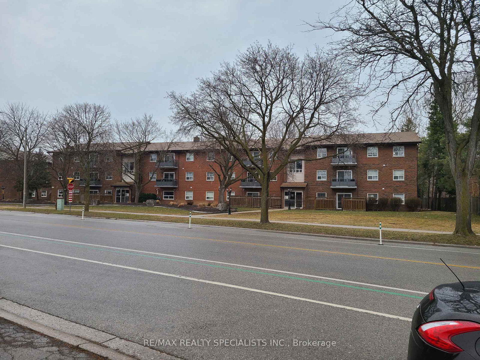 Condo sold at 15-612 Grey Street, Brantford, N3S 4Y1 - MLS: X12048848